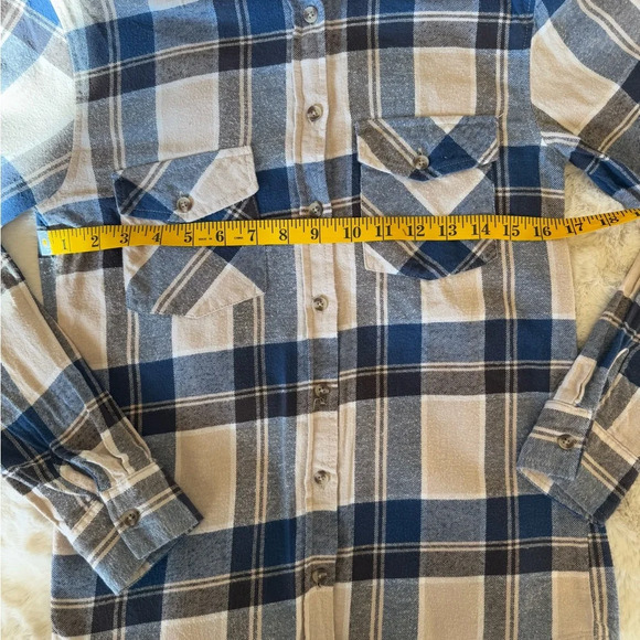 RSQ Large Scale Flannel. All over pattern. Button front. Long sleeves. Xsmall - Picture 11 of 11